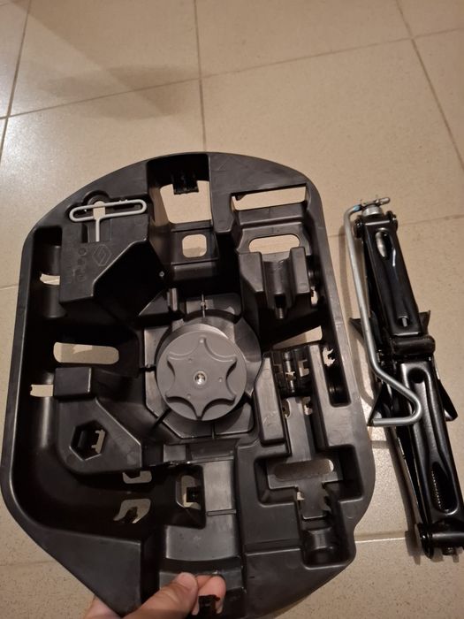 Cric + suport Renault Megane 4