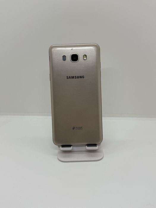Samsung Galaxy J7 16