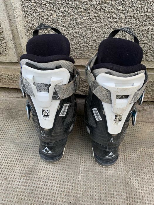 Clapari ski schi Fischer marime EUR:36.5 Mondo:23.5 273mm