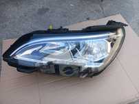 Far stânga Peugeot 3008 an 2020