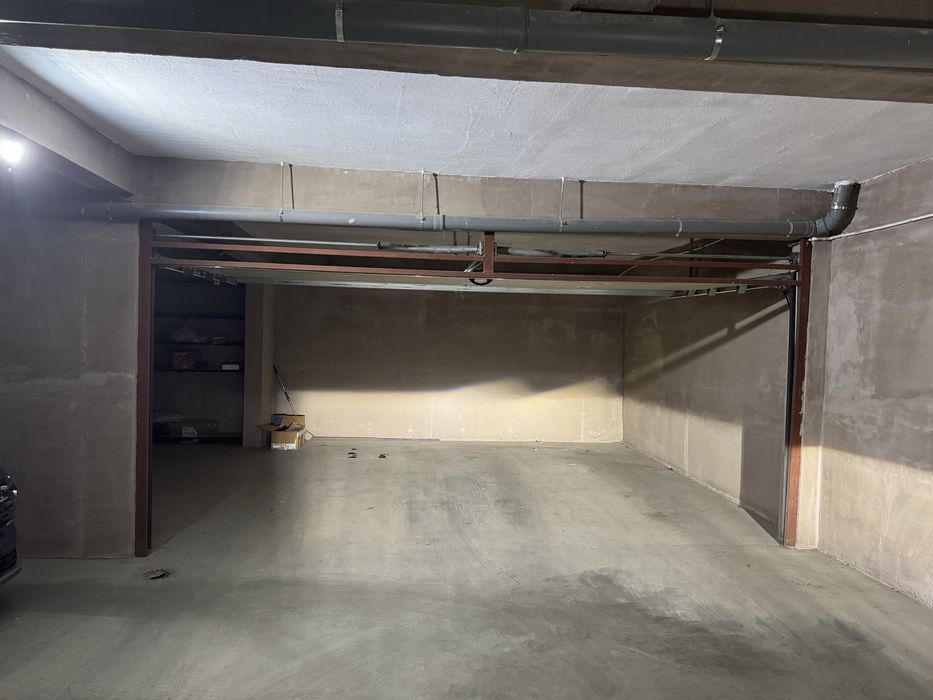 Apartament 3 camere+terasa 31 mp+2 locuri parcare subteran+ boxa