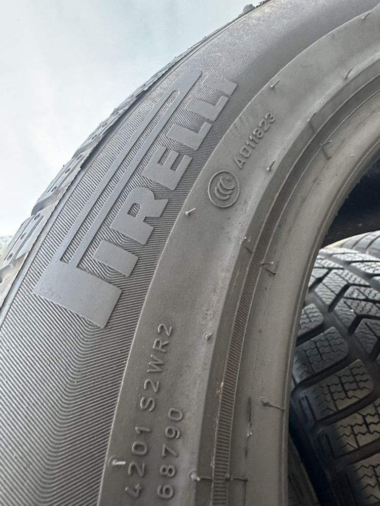 215/55/17 Pirelli dot22 4 броя