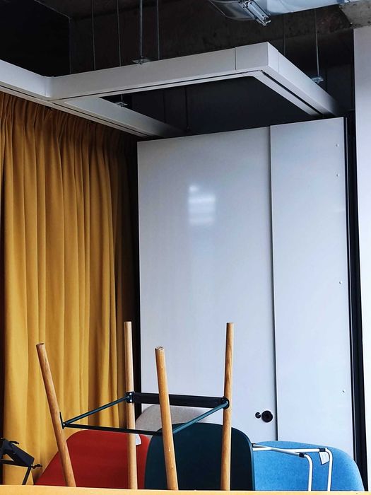 Подвижна преградна стена