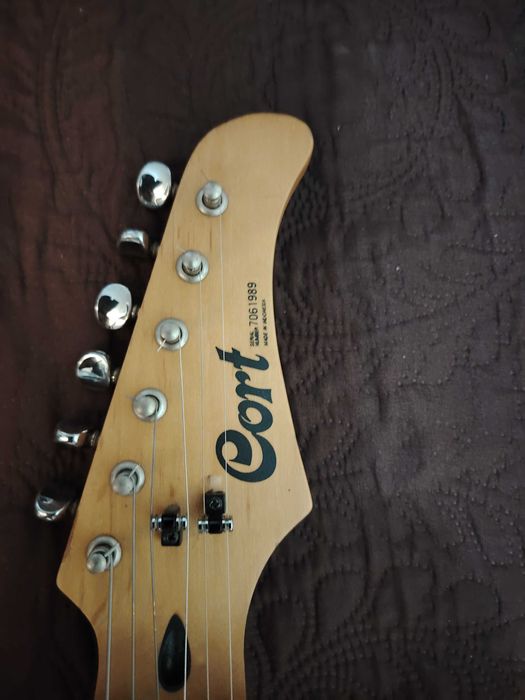 Chitara electrica stratocaster  Cort