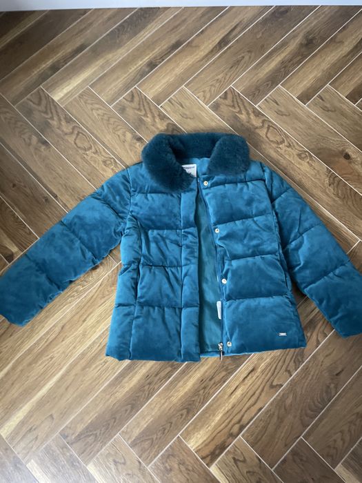 Курточка на девочку5-6 лет . Демисезонное