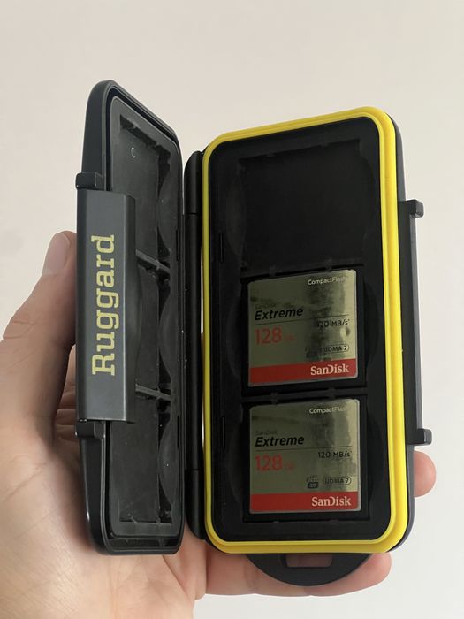 2x Card CF SanDisk Extreme 128GB UDMA7 + Case Ruggard