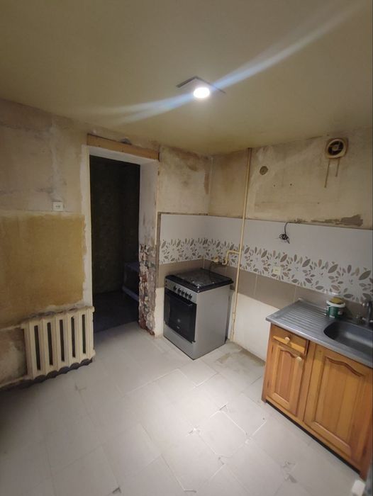 *4 х комн. 3 этаж. Балкон 2х6. Кирпичный.