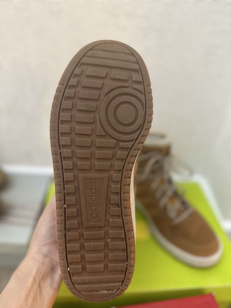 Зимние ботинки adidas оригинал