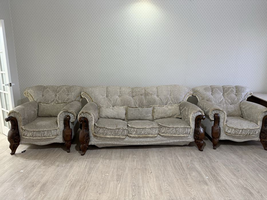 Диван с креслами