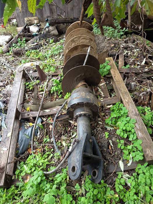 Burghiu/foreza pamant pt buldo/excavator