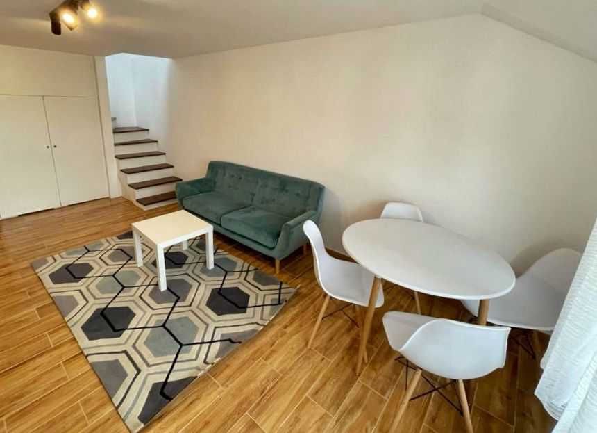 Apartament spatios -3 cam, 68mp, pe două nivele (Vatra Dornei-Unirii)