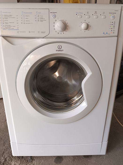 Продам стиральную машинку Индезит на 4кг