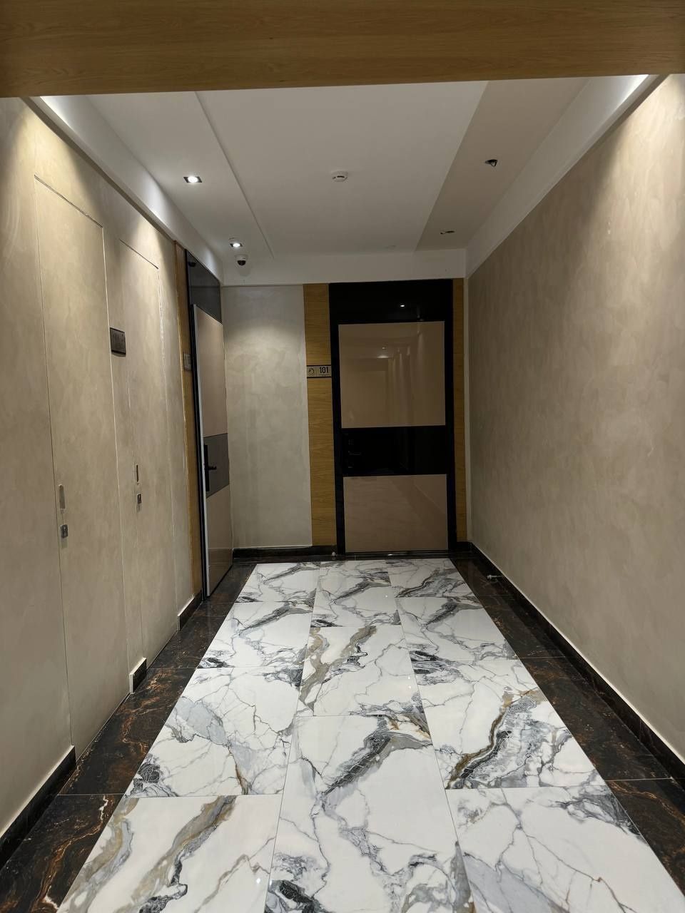 ПРОДАЁТСЯ КВАРТИРА 4/5/15 в 
ЖК Kislorod 
От застройщика Murad Buildin