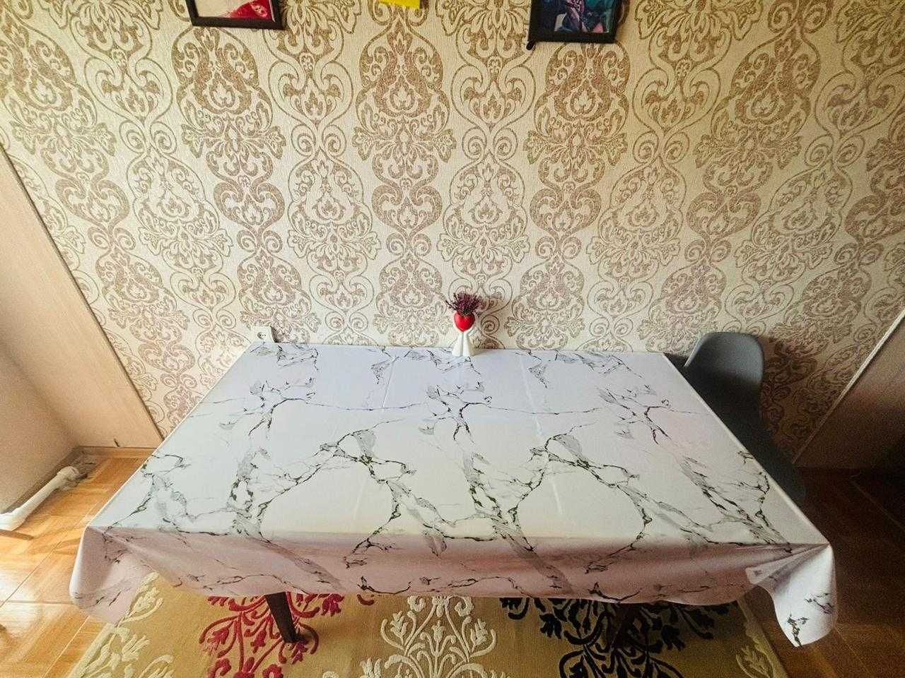 Продам кухонный стол
