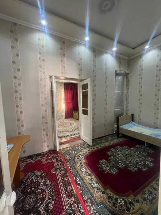 Срочно сдается дом в Мирабадском районе 2 комнаты,0,5 сот.