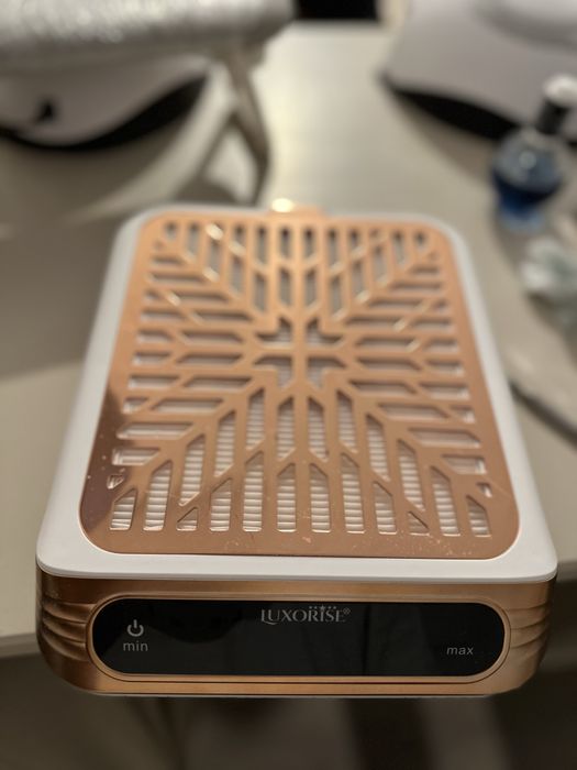 Aspirator manichiura Luxorise 250 de lei