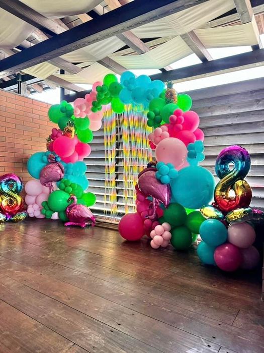 Decor Baloane Barbie Botez Aniversare Majorat Banchet