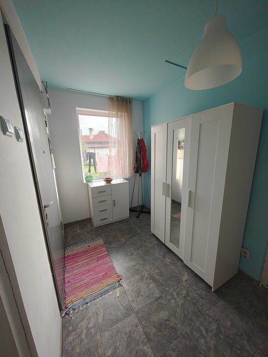 Продавам къща в с. Долни Раковец.