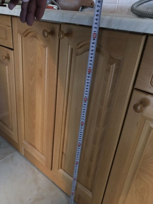 Дървесни шкафове за кухня