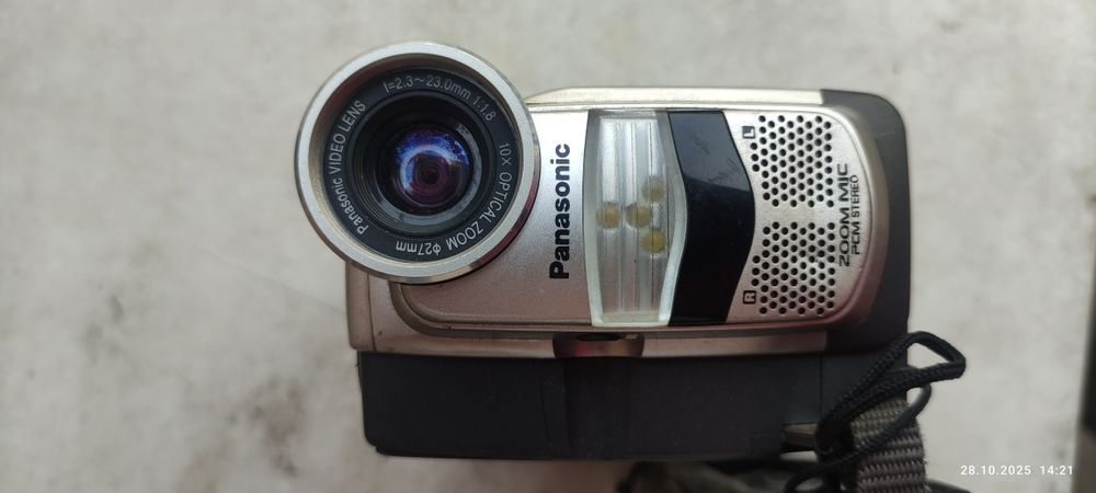 Видеокамера Panasonic на запчасти.