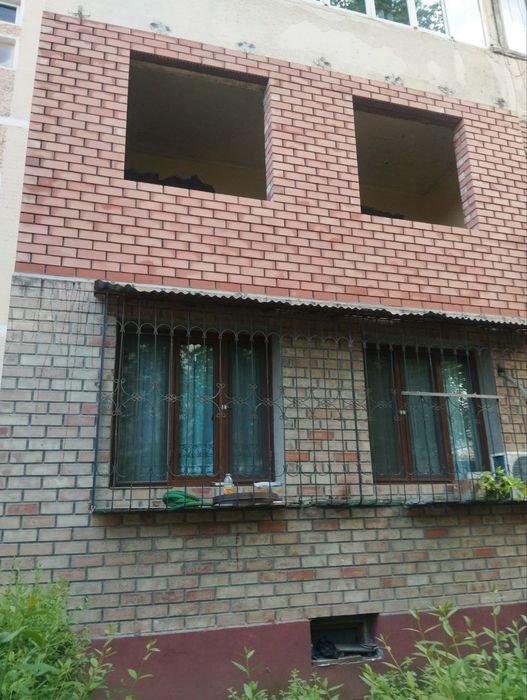 Кладка балкона.  Balkonga ĝisht teramiz