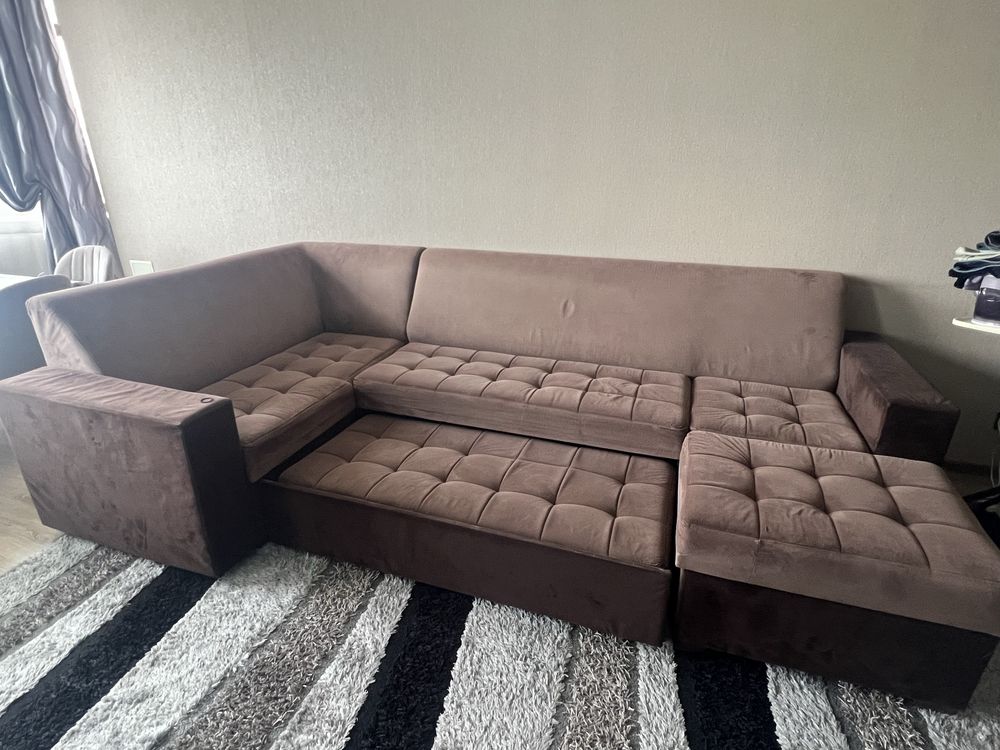 Продается диван б/у.