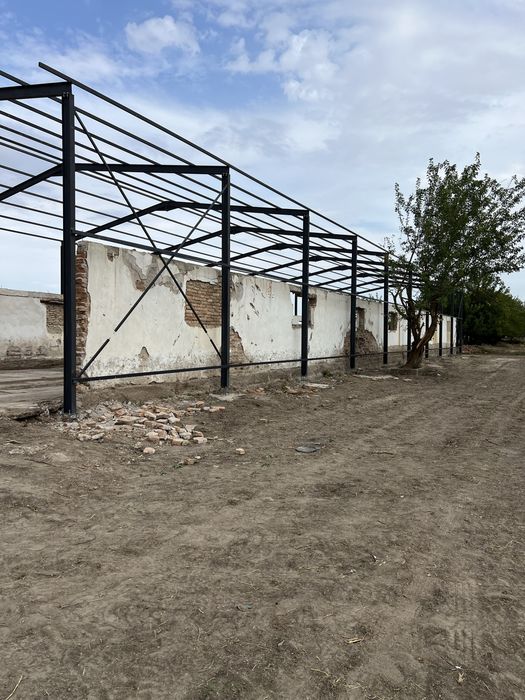 Vând hala structura metalică pret 4500 euro (200mp)