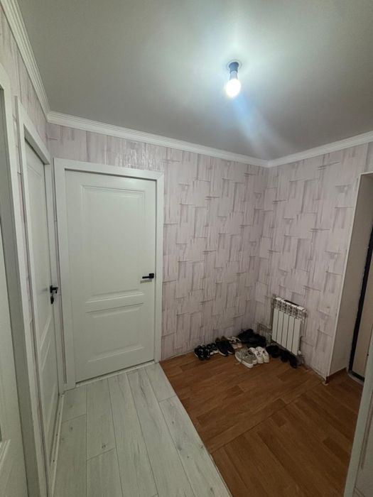 Төле би көшесі 44 дом 38 кв 3 бөлмелі кухня/лодж бөлек жиһаздарымен!!!