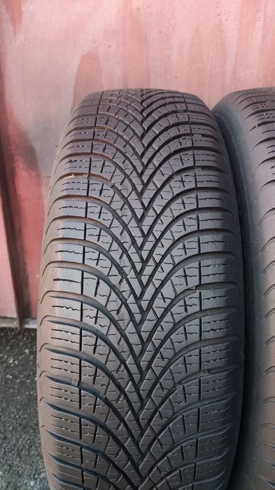 2бр. всесезонни гуми 175/65/14 Debica Navigator
dot21
6.4mm
Добро съст