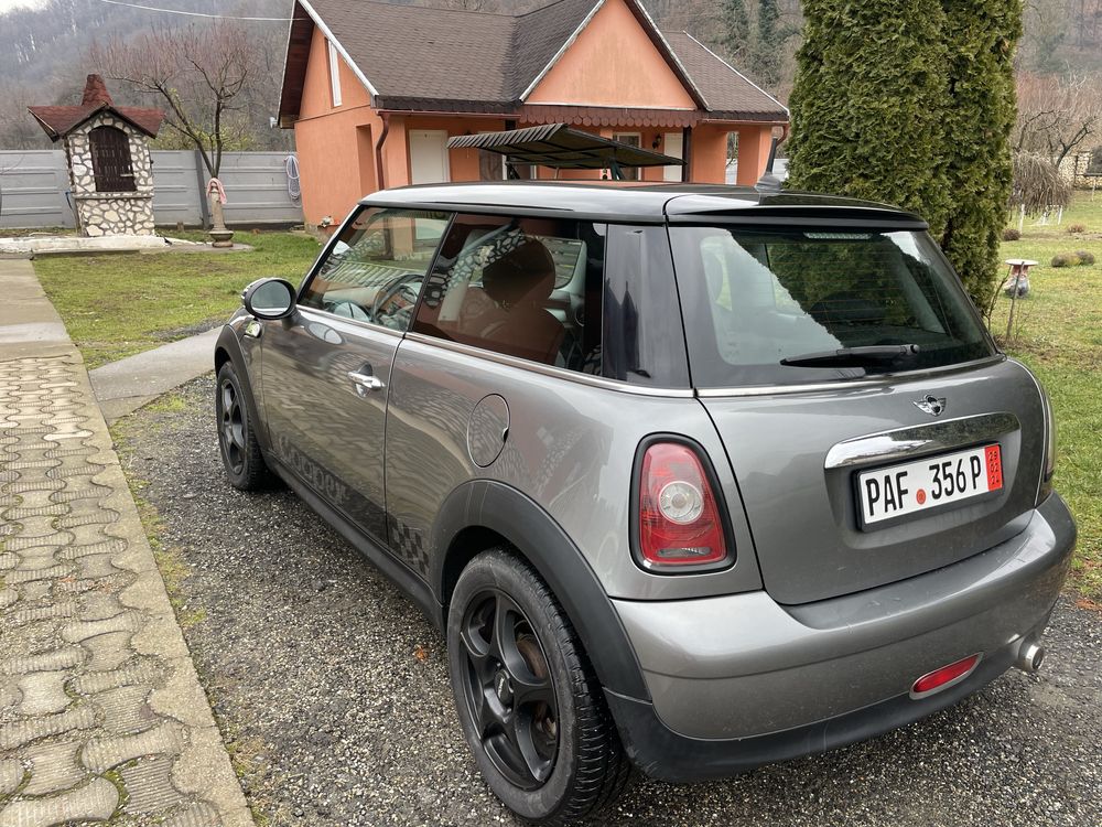 Mini cooper/ 2011 /euro5 /benzina1,6/facelift