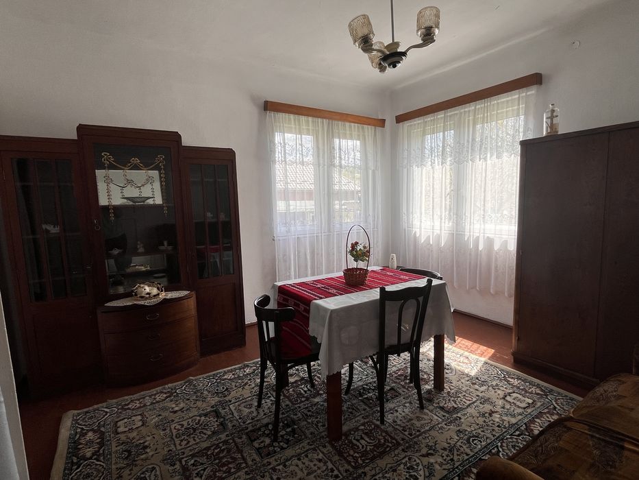 Casa de vanzare- Campulung Muscel- pozitie excelenta, cartier linistit