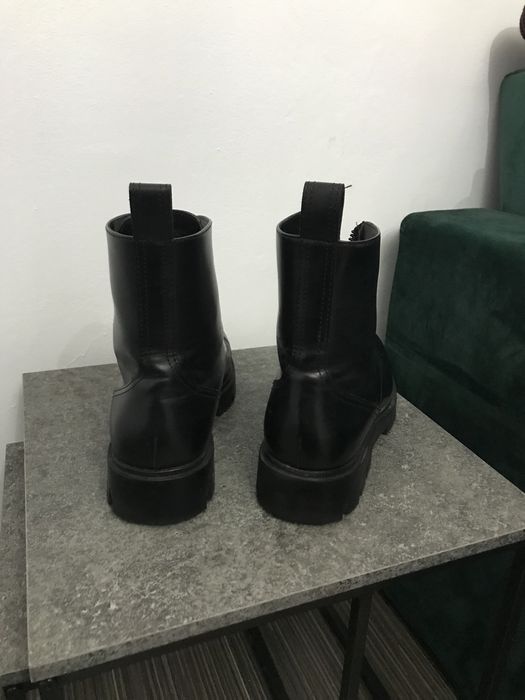 Ghete Zara cu fermoar