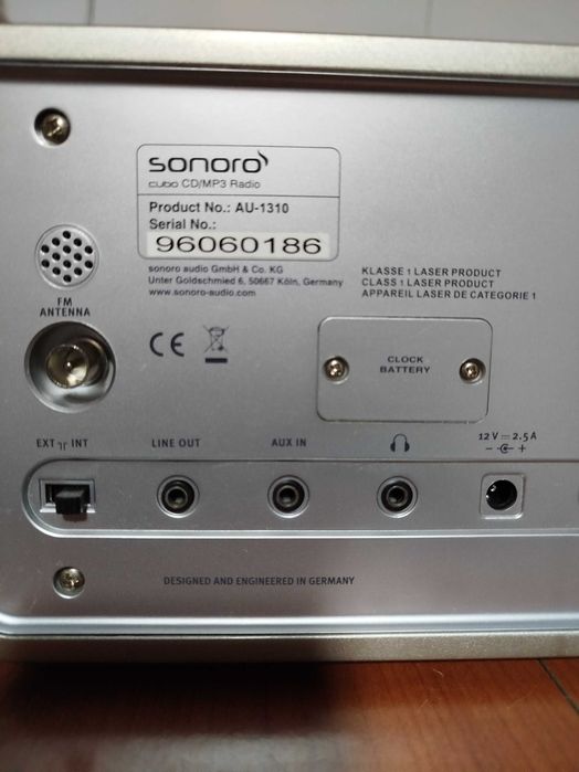Sonoro cubo CD/MP3 Radio Timer! model: AU-1310. Model deosebit.