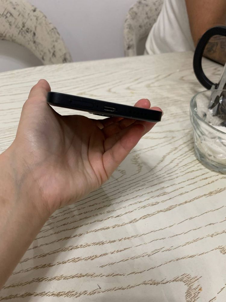 Poco F6 16/512gb