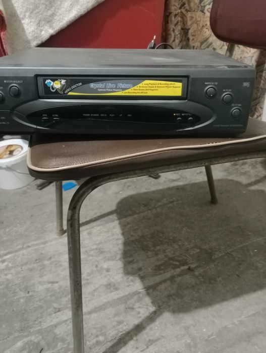 Видеомагнитофон LG