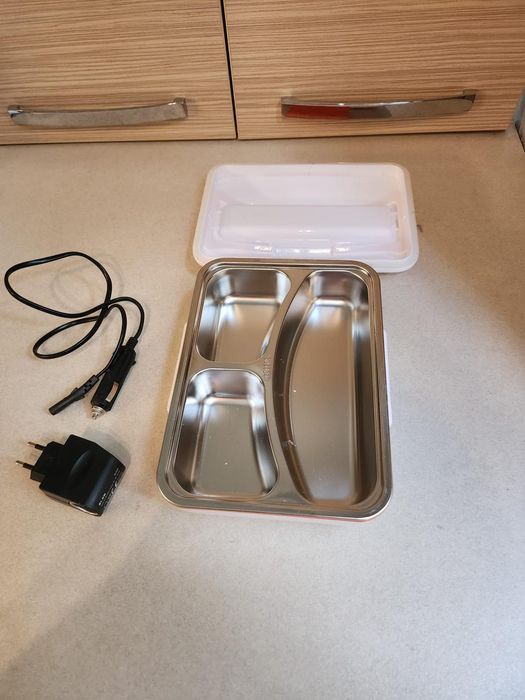 Vand 2 cutii Innova Goods pentru incalzit alimente