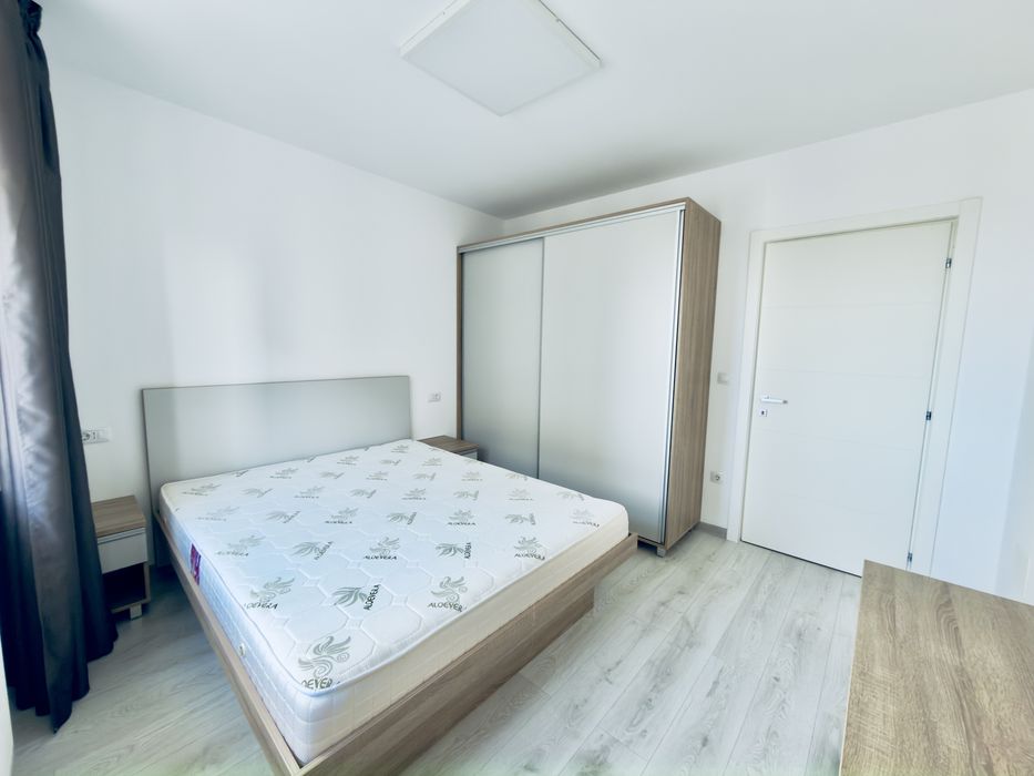 Apartament in zona Tractorul la et 4/8 cu loc de parcare si boxa