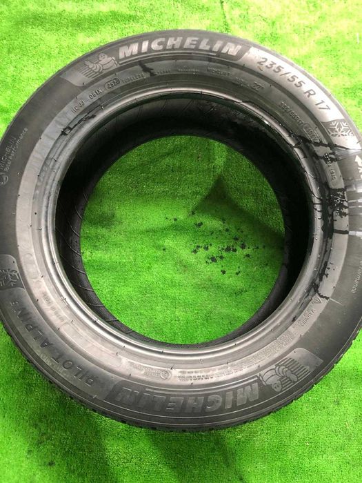 Anvelope iarnă 235/55/17 Michelin