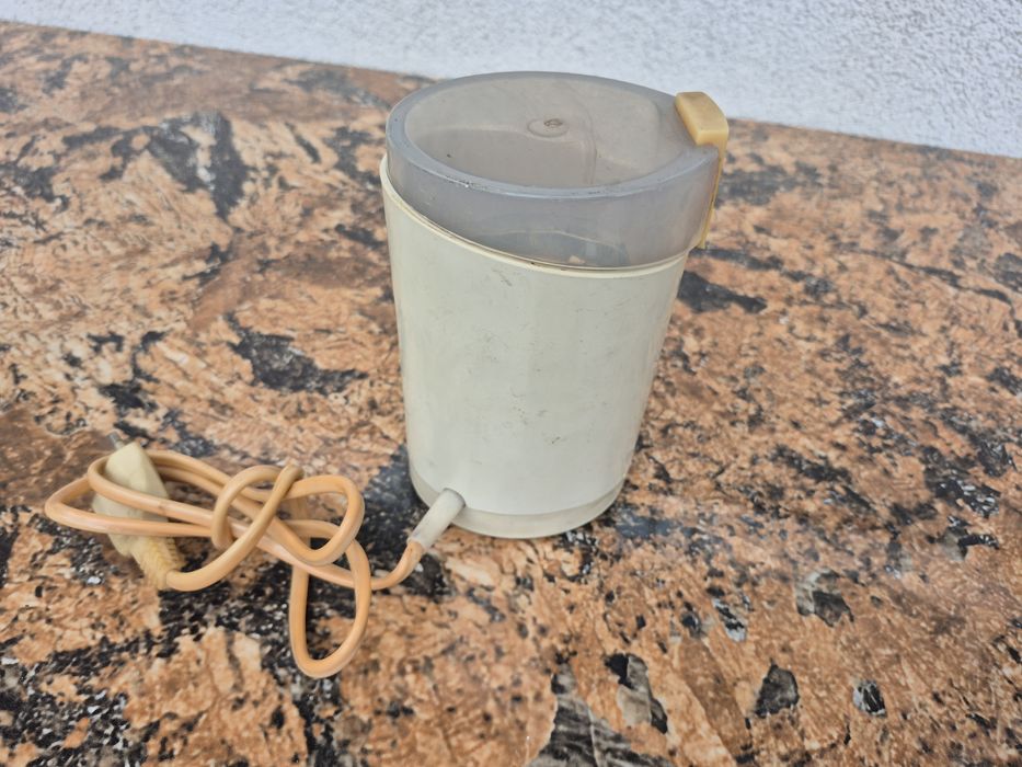 Vand Rijnita cafea veche made in Romania fabricata 1988,ElectroArgeş