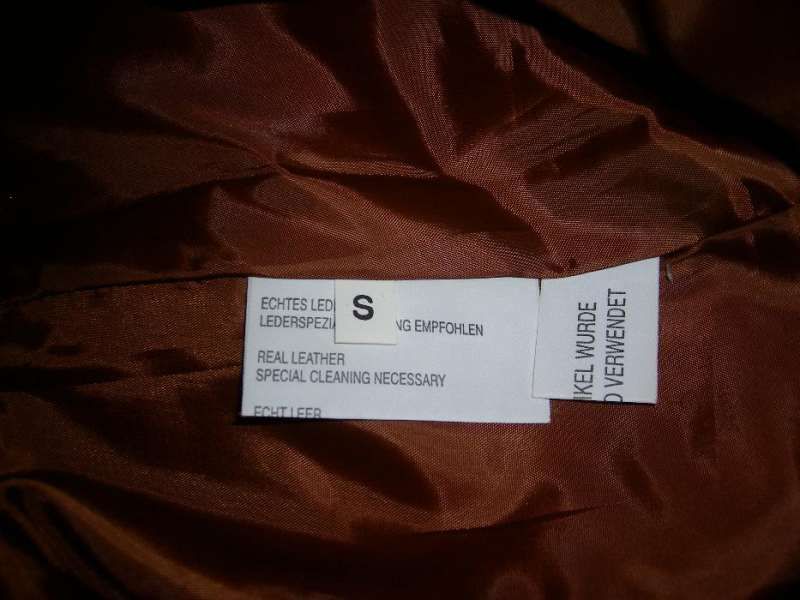 Много елегантна пола от естествена кожа размер "S" марка "Trousers