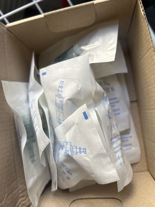 Dr. Pen Ultima M8 cu 18 rezerve noi