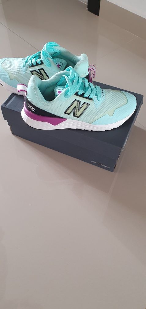 Vând adidasi New Balance, nr 38