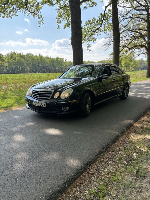 Vand sau schimb Mercedes-Benz w211