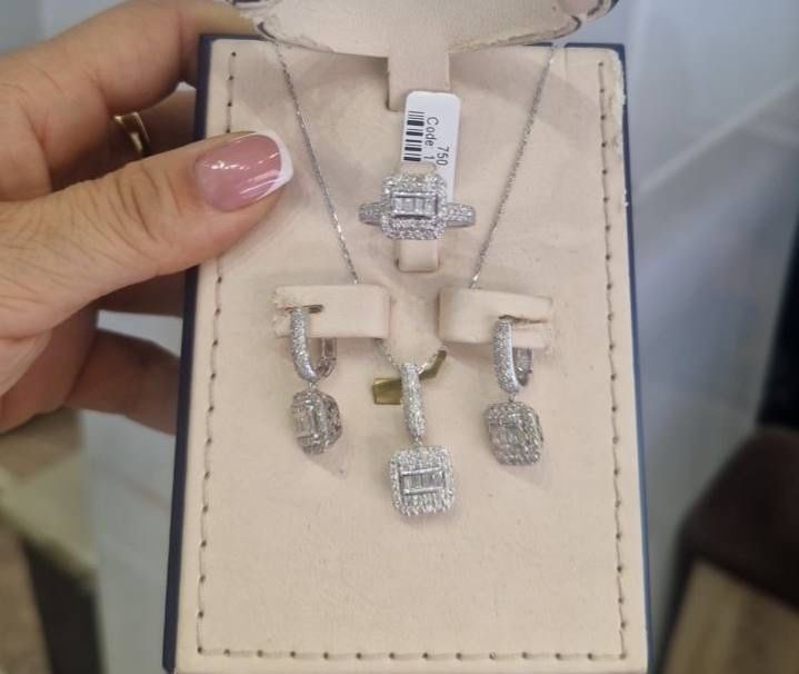 Комплект золота с бриллиантами