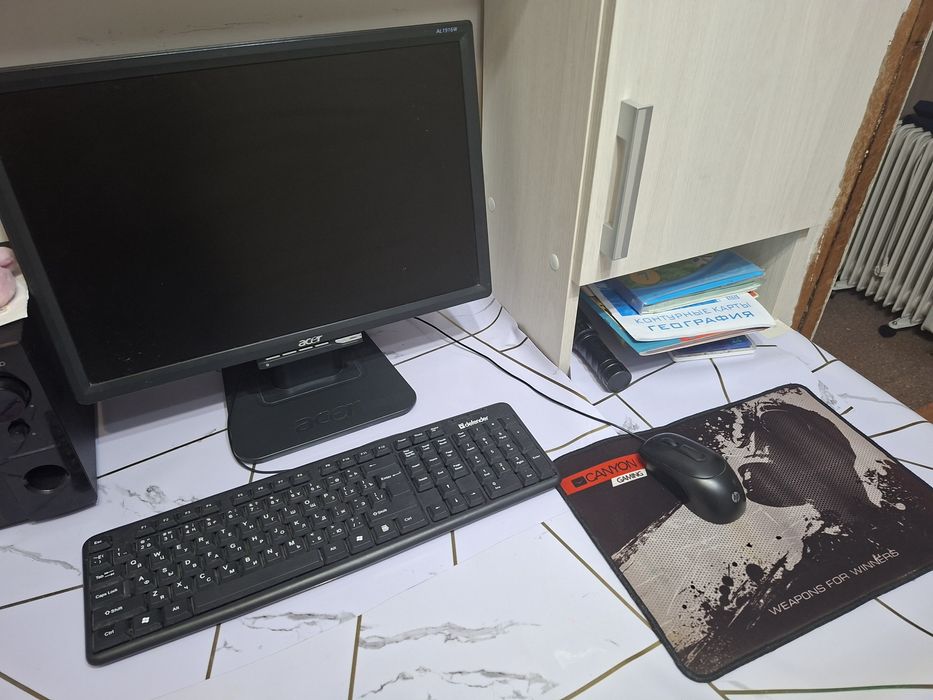 Продам монитор, мышку,клавиатура и ковроик