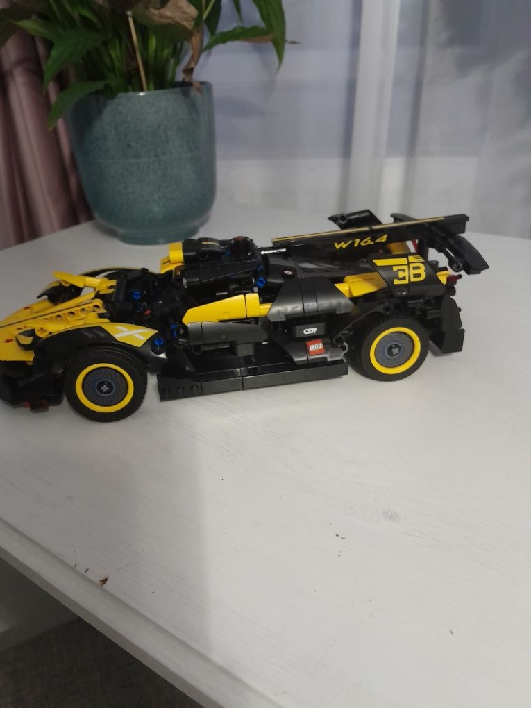 Vând masinuța Lego TECHNIC 42151 piese