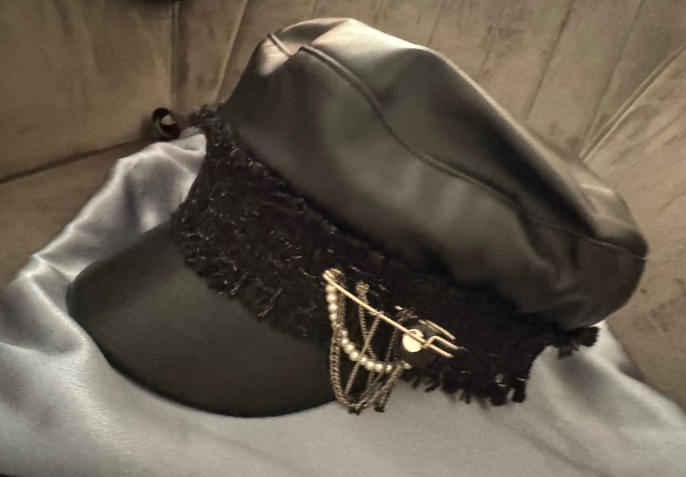 Кожена шапка Coma.co