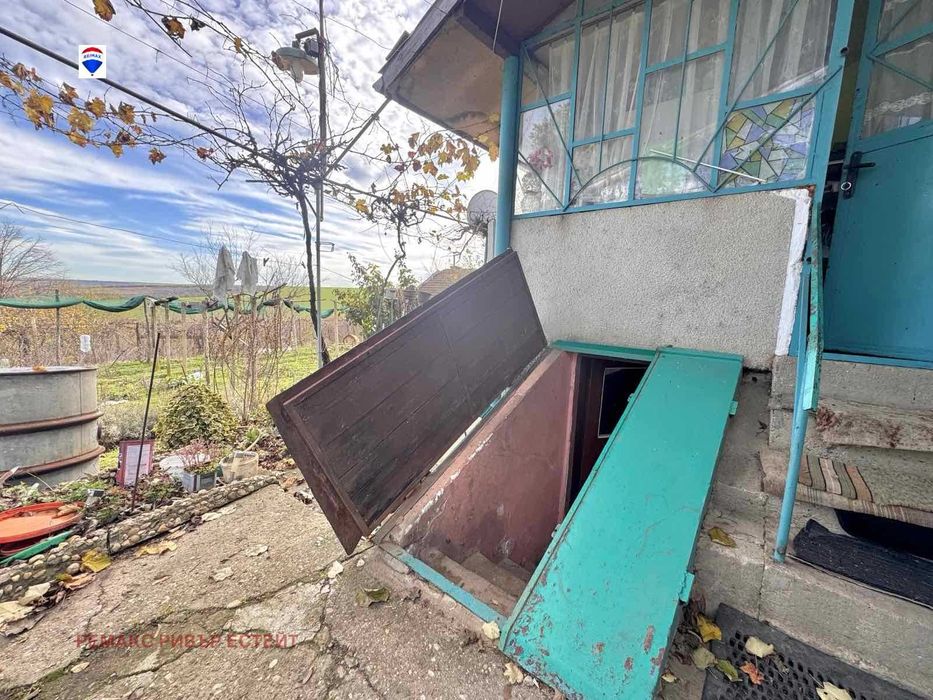 Вила за продажба в.з. Долапите