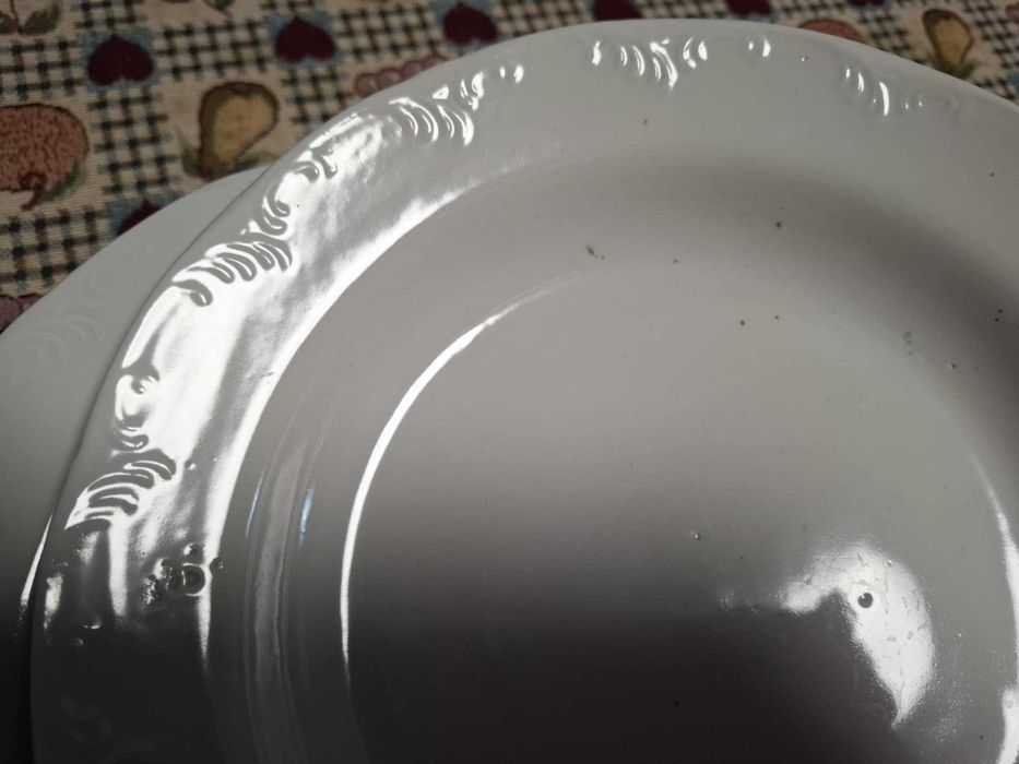 Български порцеланови чинии