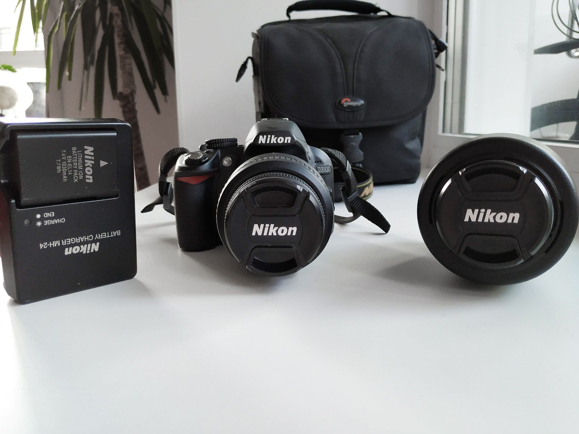 Фотоаппарат Nikon D3100+объектив Nikon 55-200mm f/4-5.6G